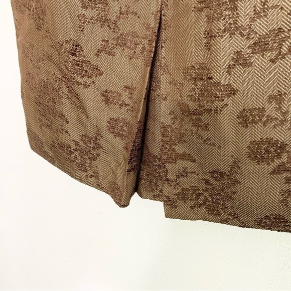 Max Azria Pleated Metallic Gold Brocade Herringbone Skirt size 4 - Picture 5 of 9
